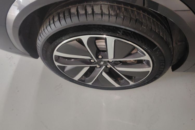 理想汽车 理想L7 2024款 Ultra车身外观6008