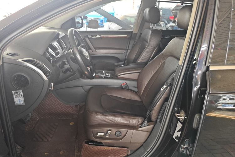 奥迪Q7 2015款 35 TFSI 进取型局部细节19