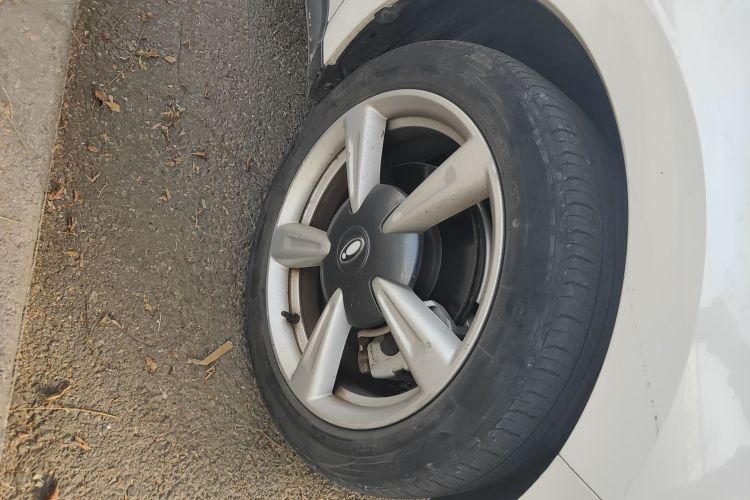 欧拉好猫 2021款 400km标准续航 维纳斯版 磷酸铁锂车身外观6007