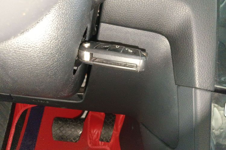 大众 高尔夫(进口) 2019款 1.8TSI 旅行版中控内饰7001