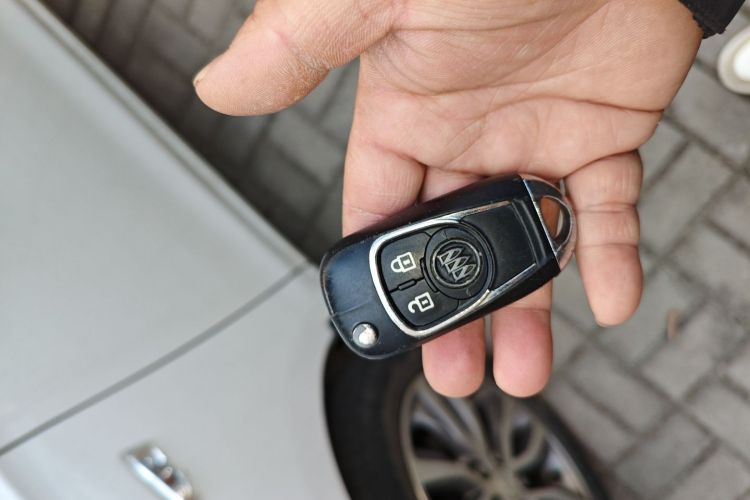 别克 英朗 2019款 18T 自动互联精英型 国VI中控内饰11