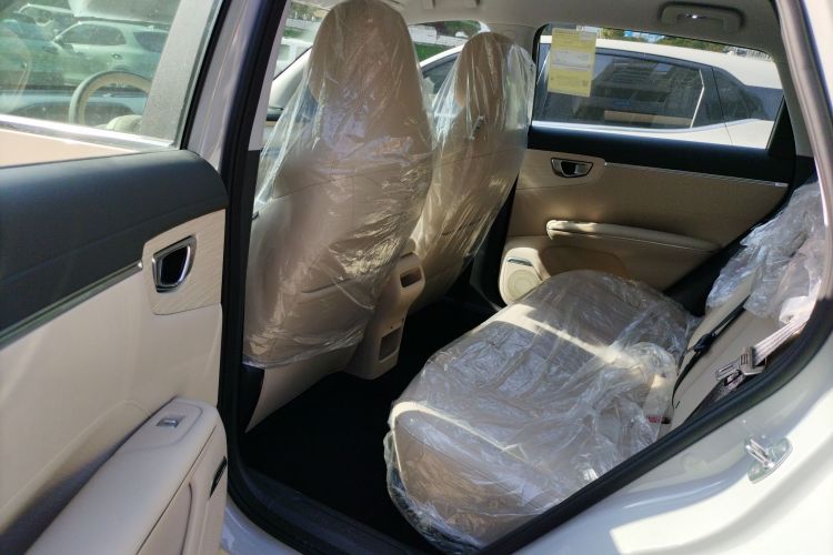 五菱汽车 缤果S 2025款 325km 尊享款中控内饰21