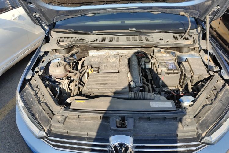 大众 高尔夫·嘉旅 2018款 280TSI 自动豪华型机舱底盘24