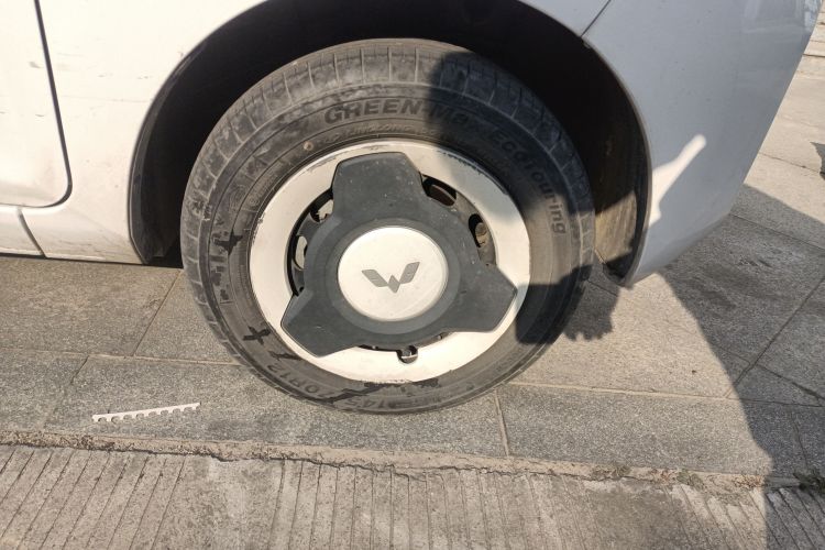 五菱汽车 宏光MINIEV 2022款 轻松款 磷酸铁锂车身外观6007