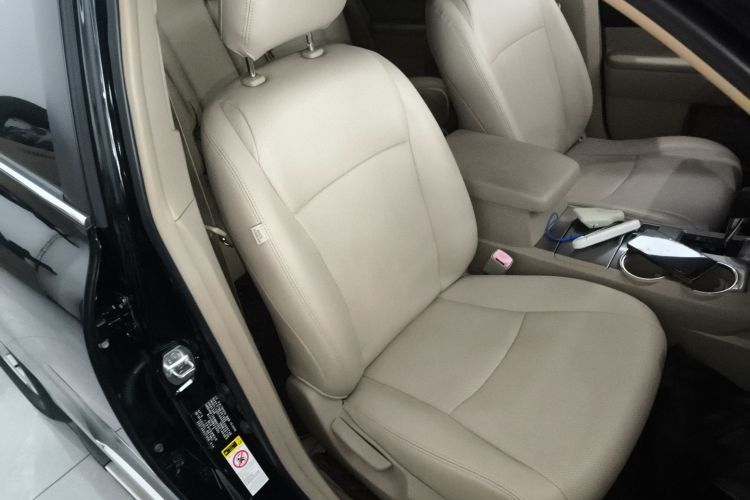 丰田 汉兰达 2012款 2.7L 两驱5座精英版局部细节41