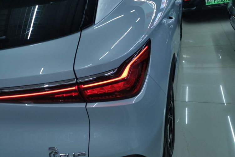 比亚迪 元PLUS 2022款 510KM 旗舰型车身外观9