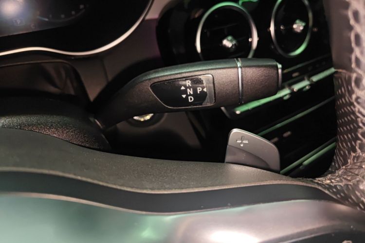 奔驰C级 2020款 改款 C 260 运动版局部细节18