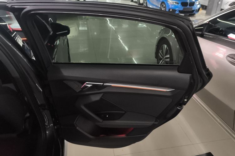 奥迪A3 2023款 改款 A3L Limousine 35 TFSI 时尚运动型中控内饰7006