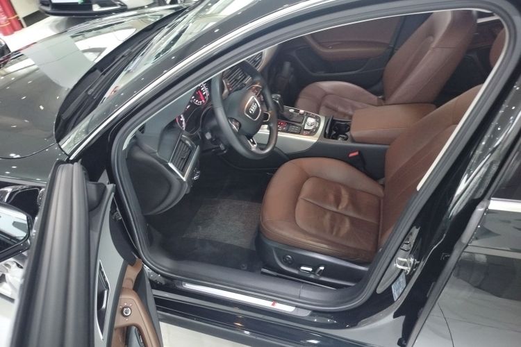 奥迪A6L 2018款 30周年年型 35 TFSI 时尚型中控内饰20