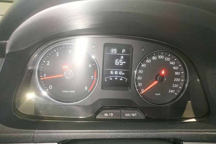 大众 朗逸 2013款 改款经典 1.6L 自动舒适版中控内饰14