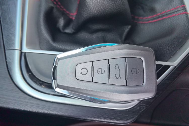 吉利汽车 缤瑞 2018款 14T 手动缤致版中控内饰11