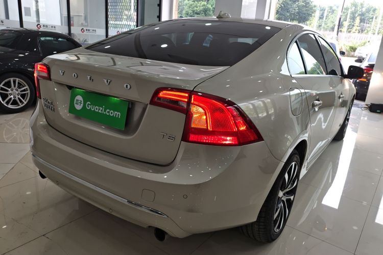 沃尔沃S60 2019款 S60L 改款 T5 智进进阶版车身外观6005