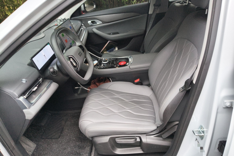 吉利银河 银河A7 2025款 EM-i 70km 豪享版中控内饰19