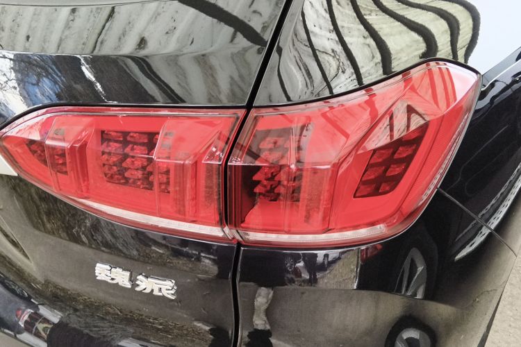 魏牌 VV6 2021款 2.0T 两驱智享+车身外观9