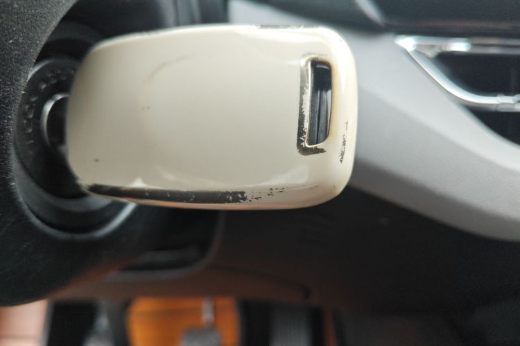 五菱汽车 五菱凯捷 2020款 1.5T 手动精英型中控内饰11