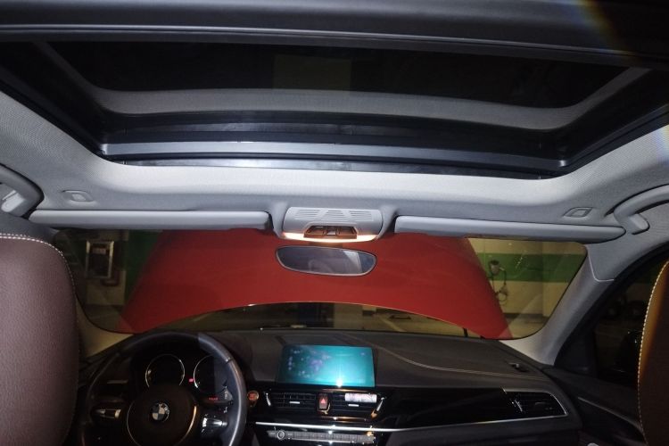 宝马1系 2021款 120i M运动曜夜版中控内饰22