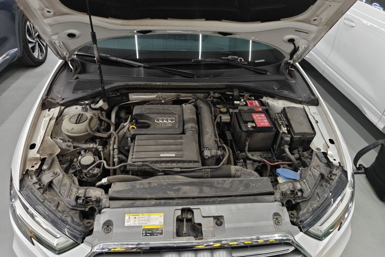 奥迪A3 2020款 Sportback 35 TFSI 时尚型 国VI机舱底盘24