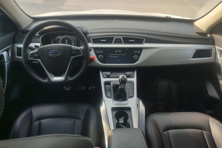 吉利汽车 博越 2016款 2.0L 手动智联型中控内饰12