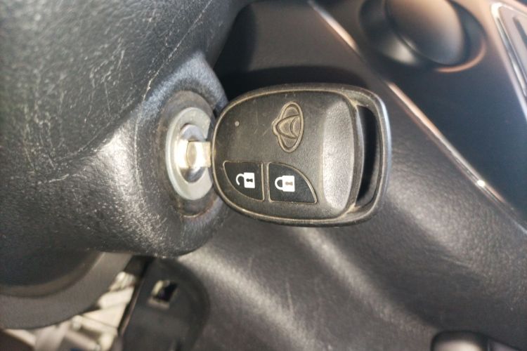 长安凯程 2021款 1.5L欧诺S智享版双蒸空调客车JL473QG中控内饰11