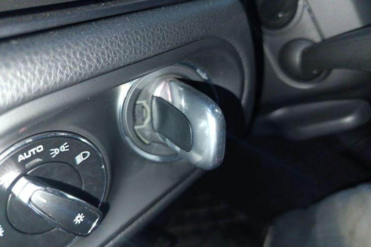 保时捷 2024款 Macan 2.0T中控内饰11