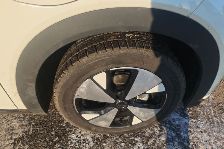 比亚迪 海豚 2023款 420km 时尚版车身外观10