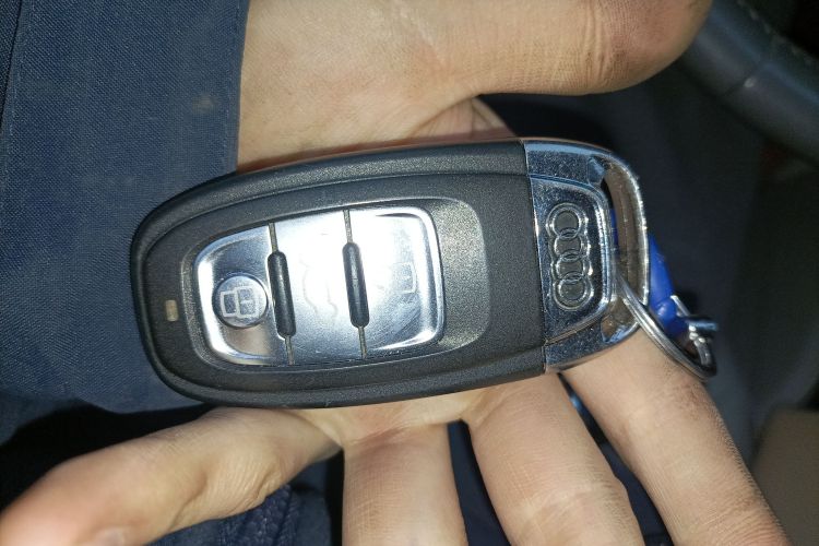 奥迪A6L 2014款 30 FSI 舒适型中控内饰11