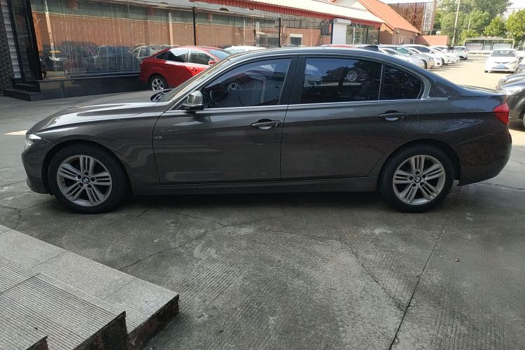 宝马3系 2017款 320Li 时尚型车身外观4