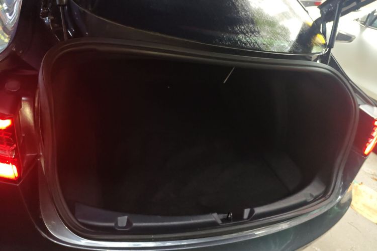 特斯拉 Model 3 2020款 长续航后轮驱动版局部细节23