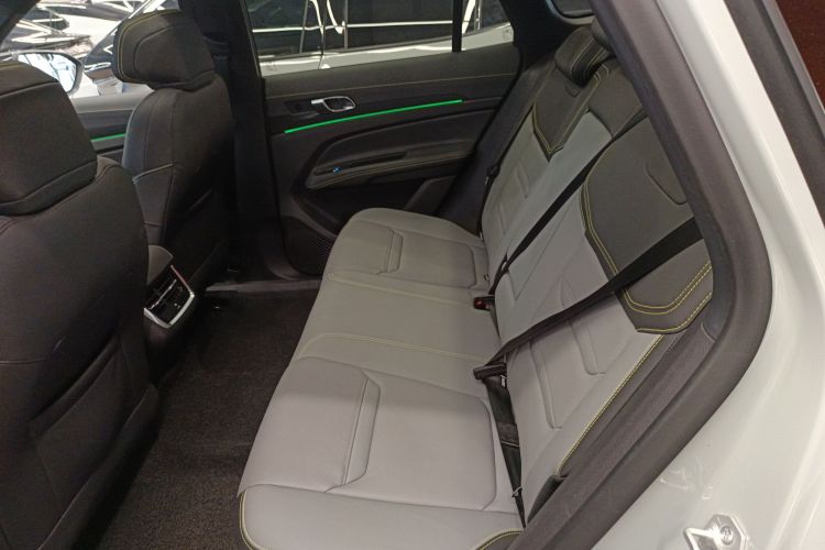 福特 领睿新能源 2025款 尊领型PLUS中控内饰7004