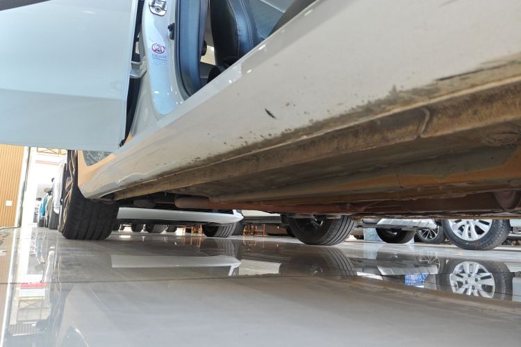 长安 逸动 2018款 XT 1.6L GDI 手动风潮型 国V局部细节9001