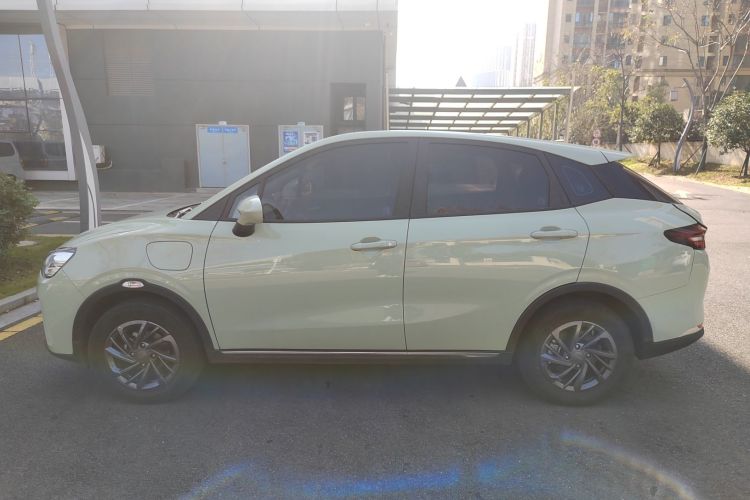 哪吒汽车 哪吒AYA 2023款 318 Lite车身外观6003