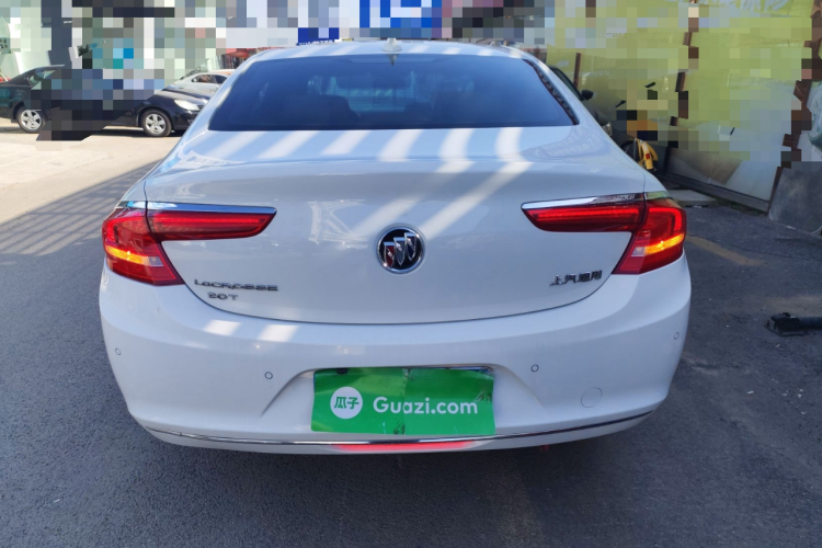 别克 君越 2016款 20T 精英型车身外观6