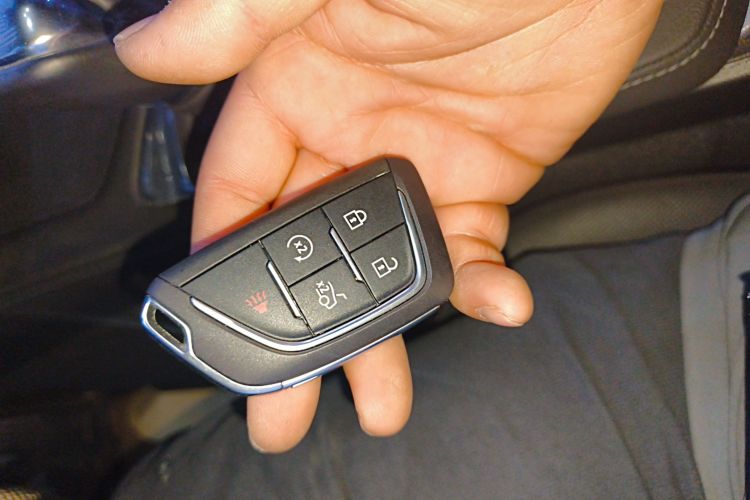 凯迪拉克CT4 2023款 28T 豪华型中控内饰11