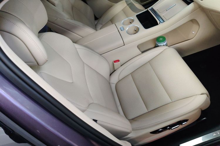 鸿蒙智行 问界M5 2025款 增程 Ultra 后驱版局部细节41