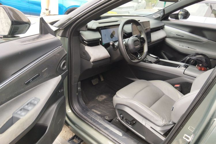 领克08 EM-P 2023款 220km 四驱性能Halo中控内饰20