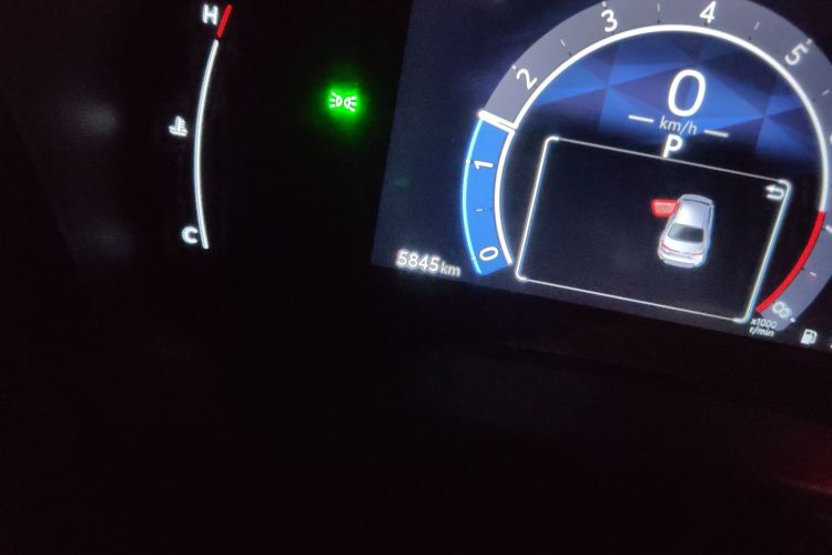 丰田 雷凌 2023款 TNGA 1.5L CVT进取版中控内饰15