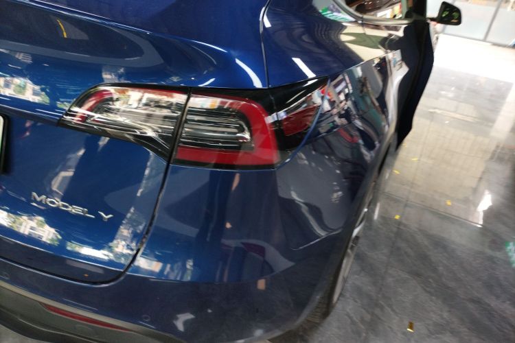 特斯拉 Model Y 2021款 标准续航后驱版车身外观6006