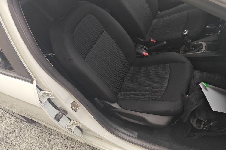 雪铁龙 爱丽舍 2016款 1.6L 手动时尚型局部细节41