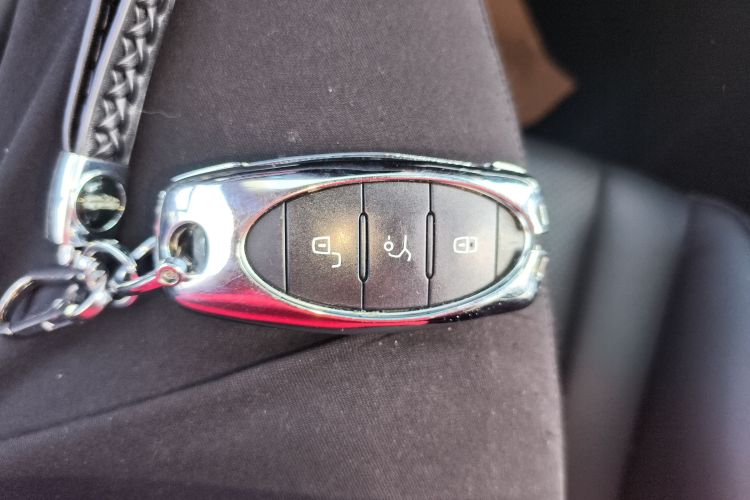 奔腾B70 2022款 第三代 1.5T 自动尊享型中控内饰7001