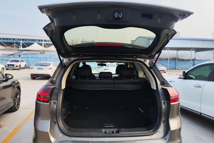 吉利汽车 博越 2018款 1.8TD 自动两驱智联型4G互联版机舱底盘23