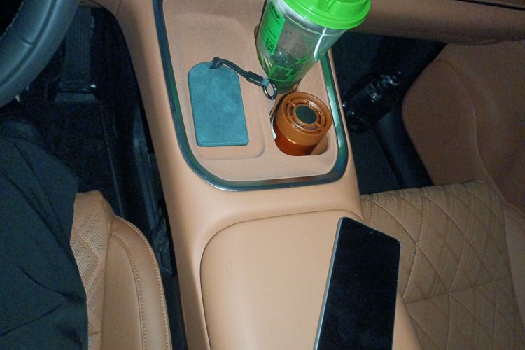 零跑汽车 零跑C16 2026款 纯电 630激光雷达智尊版 5座中控内饰18