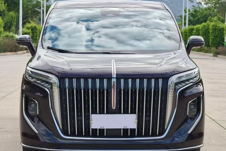 红旗HQ9 2023款 2.0T 智联旗畅版车身外观2