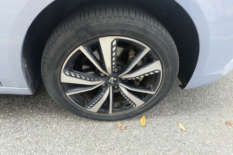 飞凡汽车 飞凡ER6 2021款 新动版 620km 智享版车身外观10