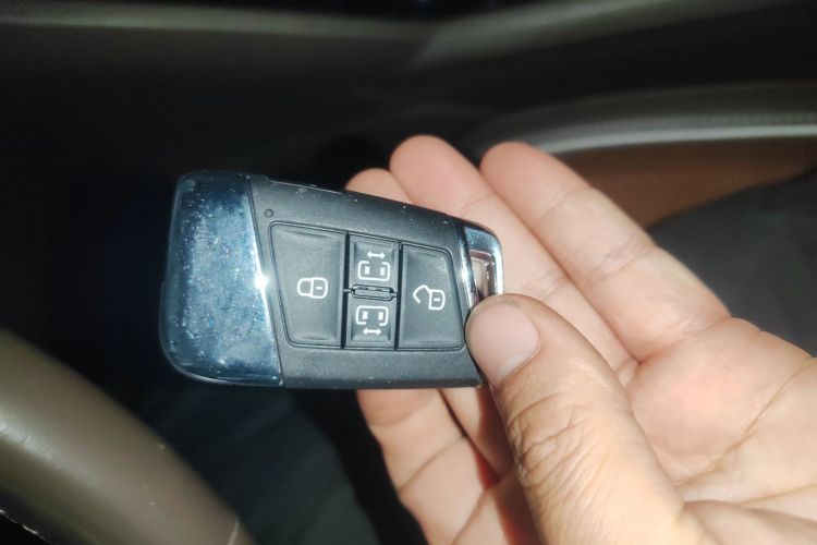 大众 威然 2020款 380TSI 尊贵版中控内饰11