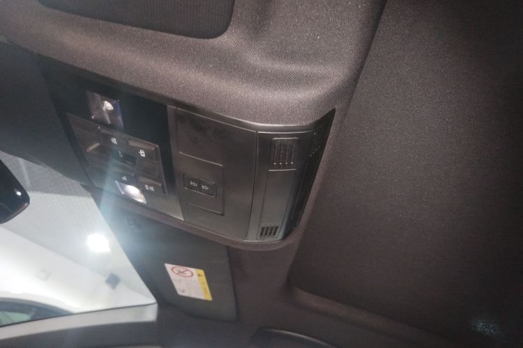 大众 T-ROC探歌 2023款 300TSI DSG两驱星光版局部细节22