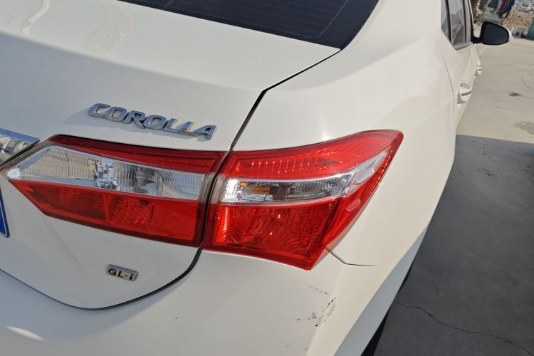 丰田 卡罗拉 2014款 1.6L CVT GL-i车身外观9