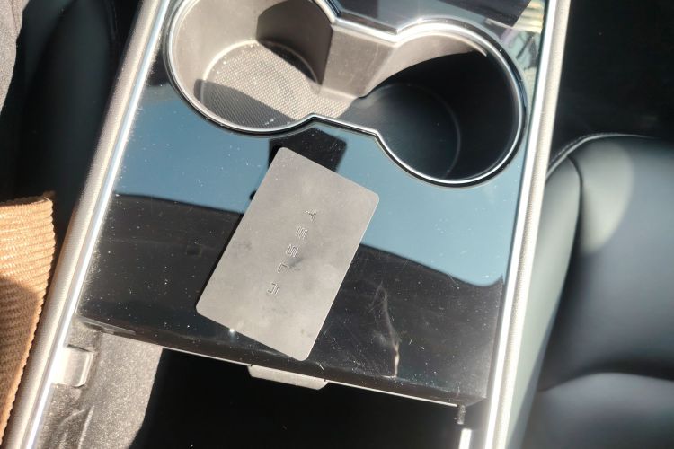 特斯拉 Model 3 2020款 改款 长续航后轮驱动版中控内饰11