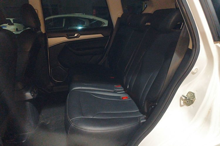 哈弗H6 2018款 蓝标 运动版 1.5T 手动两驱精英型中控内饰21