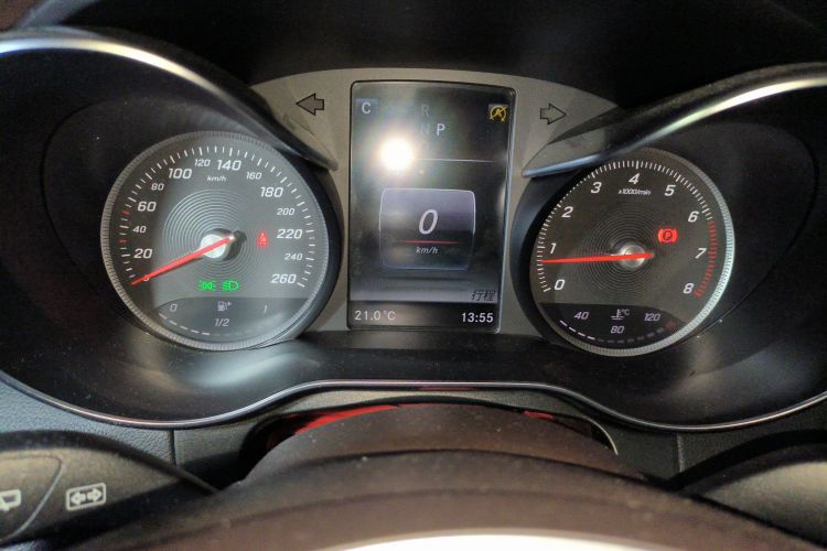 奔驰GLC 2018款 改款 GLC 260 4MATIC 豪华型中控内饰14