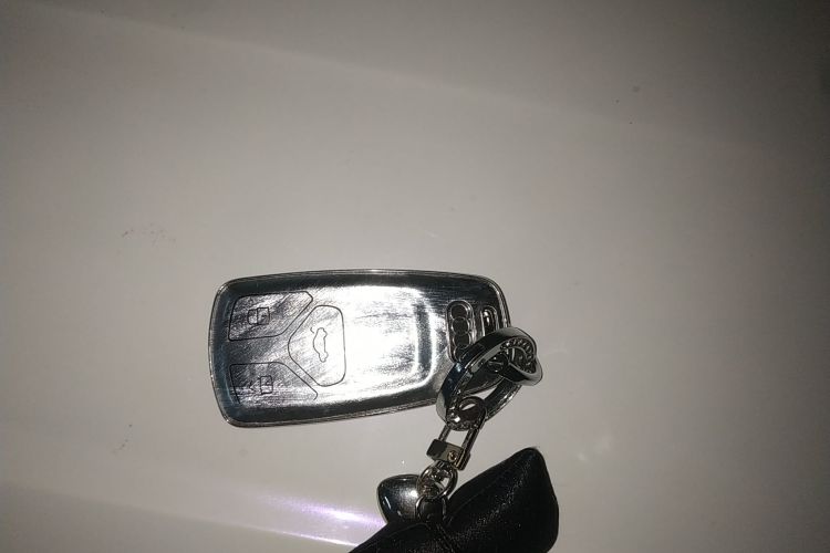 奥迪A4L 2022款 40 TFSI 豪华动感型中控内饰11